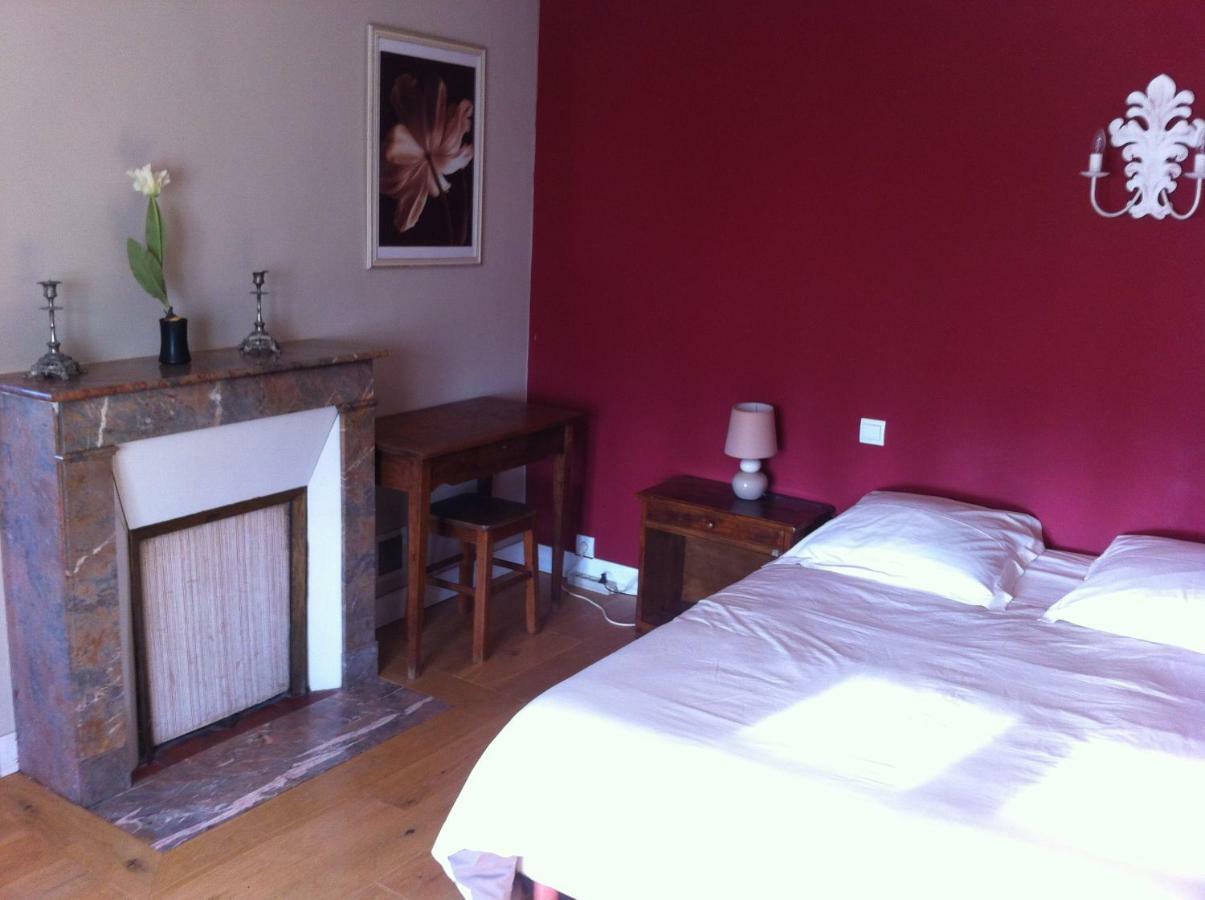 Bed and Breakfast La Ferme Des Vignes Hotot-en-Auge Esterno foto