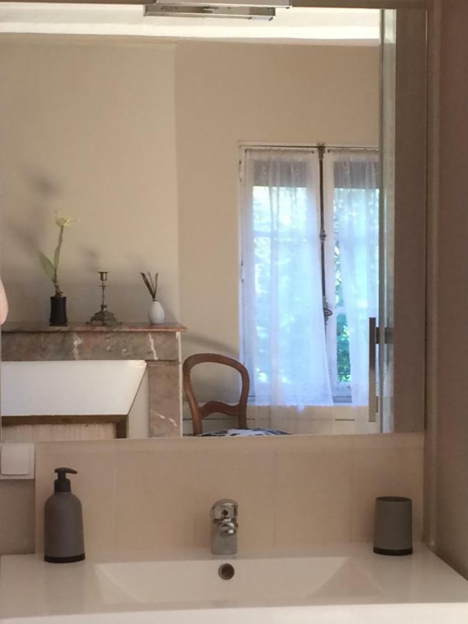 Bed and Breakfast La Ferme Des Vignes Hotot-en-Auge Esterno foto