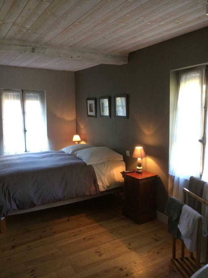 Bed and Breakfast La Ferme Des Vignes Hotot-en-Auge Esterno foto