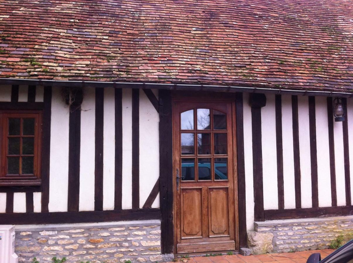 Bed and Breakfast La Ferme Des Vignes Hotot-en-Auge Esterno foto
