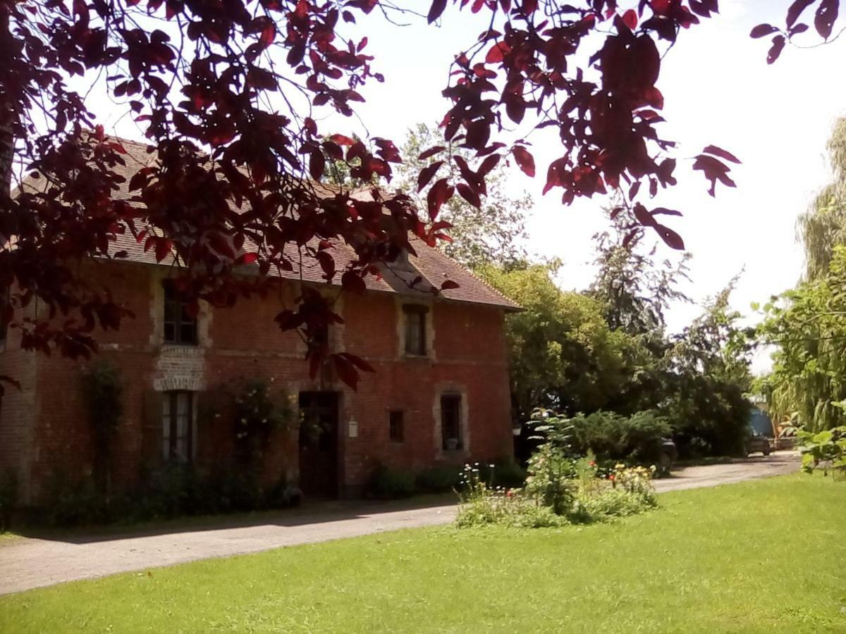 Bed and Breakfast La Ferme Des Vignes Hotot-en-Auge Esterno foto
